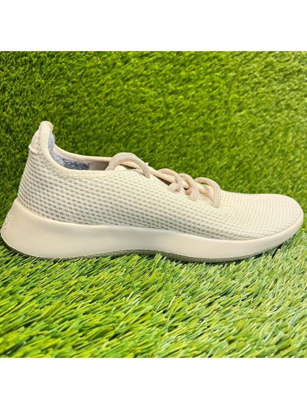 Allbirds Tree Pipers Womens Size 7 Ivory Athletic Running Knit Shoes Sneakers
